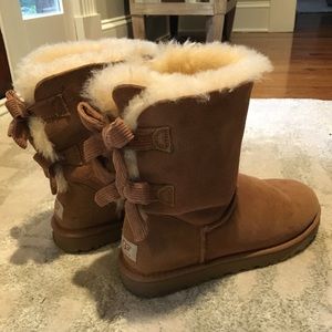 UGG Women’s Bailey Bow Boot - size 7